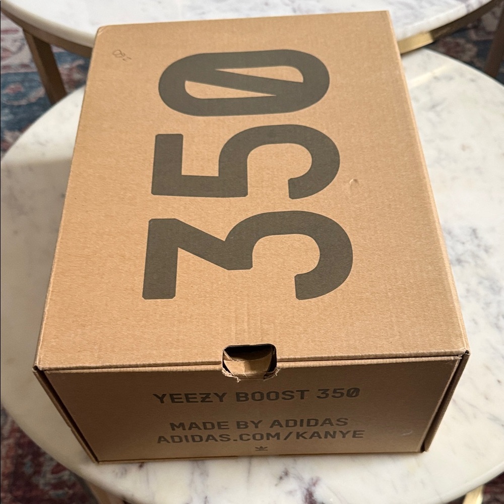 Yeezy Boost 350 Box - Brown
